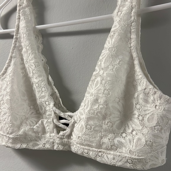 White Lace Bralette - Picture 2 of 6